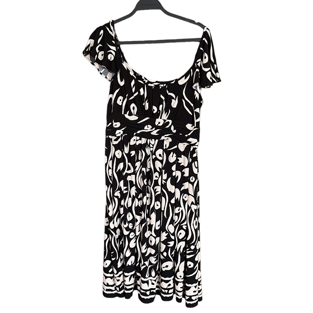 Jones New York Black & Cream Floral Abstract Flutter Sleeve Dress Size 14